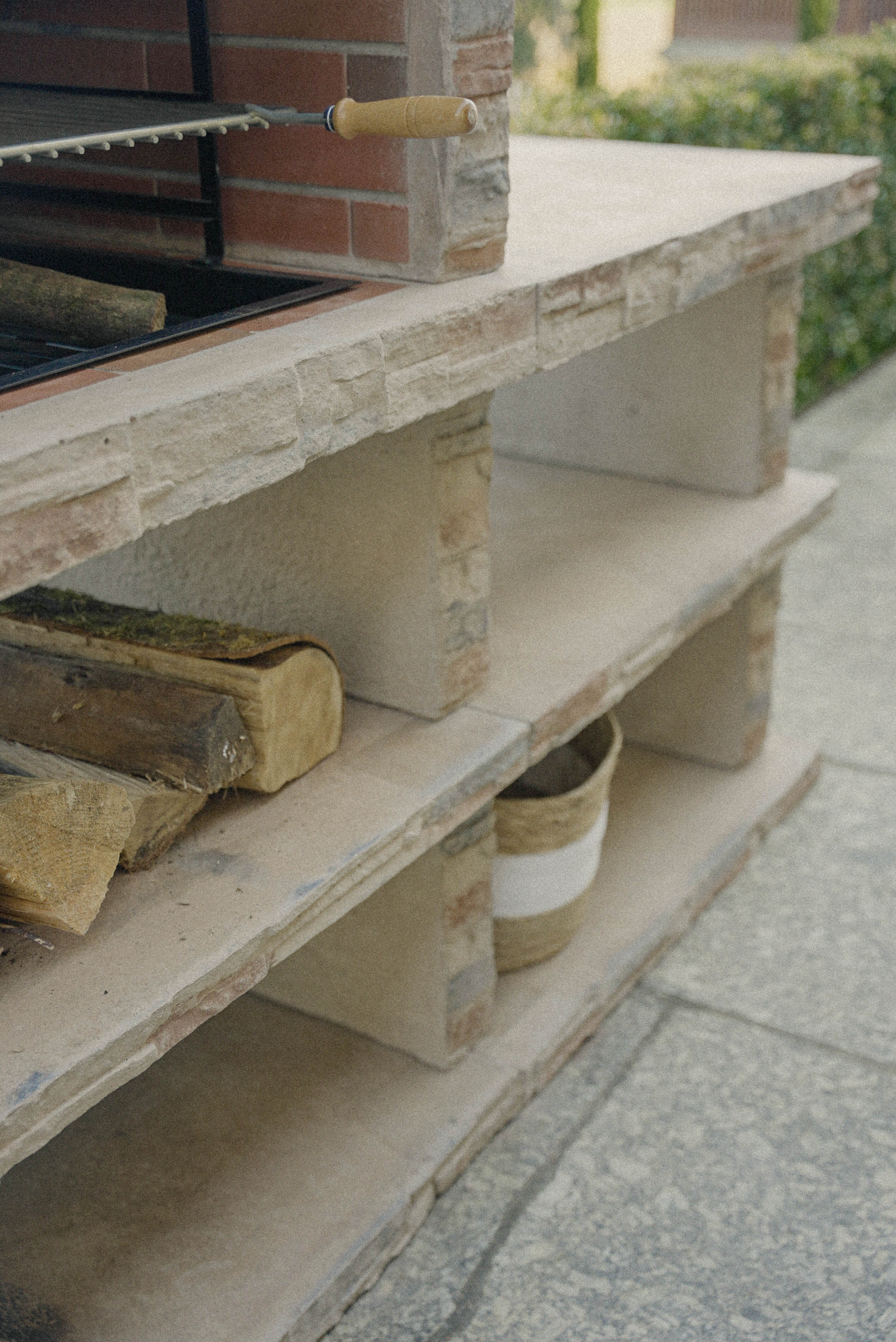 Rocca 461 Grill – Kunststein mit Seitenmodul